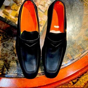 MAGNANNI Dress shoes, (NWOT) they have been tried on a few times,